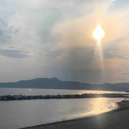 דירה Liguria- Chiavari: A Trenta Passi Dal Mare *