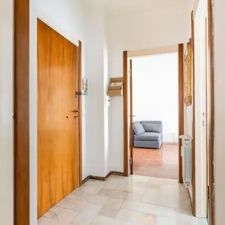 Liguria- Chiavari: A Trenta Passi Dal Mare * קיאברי