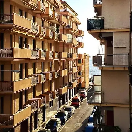 Liguria- Chiavari: A Trenta Passi Dal Mare * 基亚瓦里