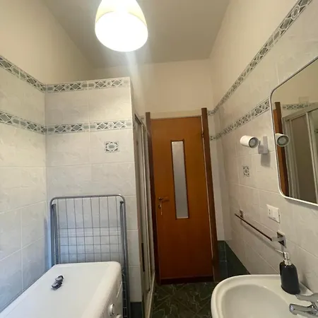 Liguria- Chiavari: A Trenta Passi Dal Mare